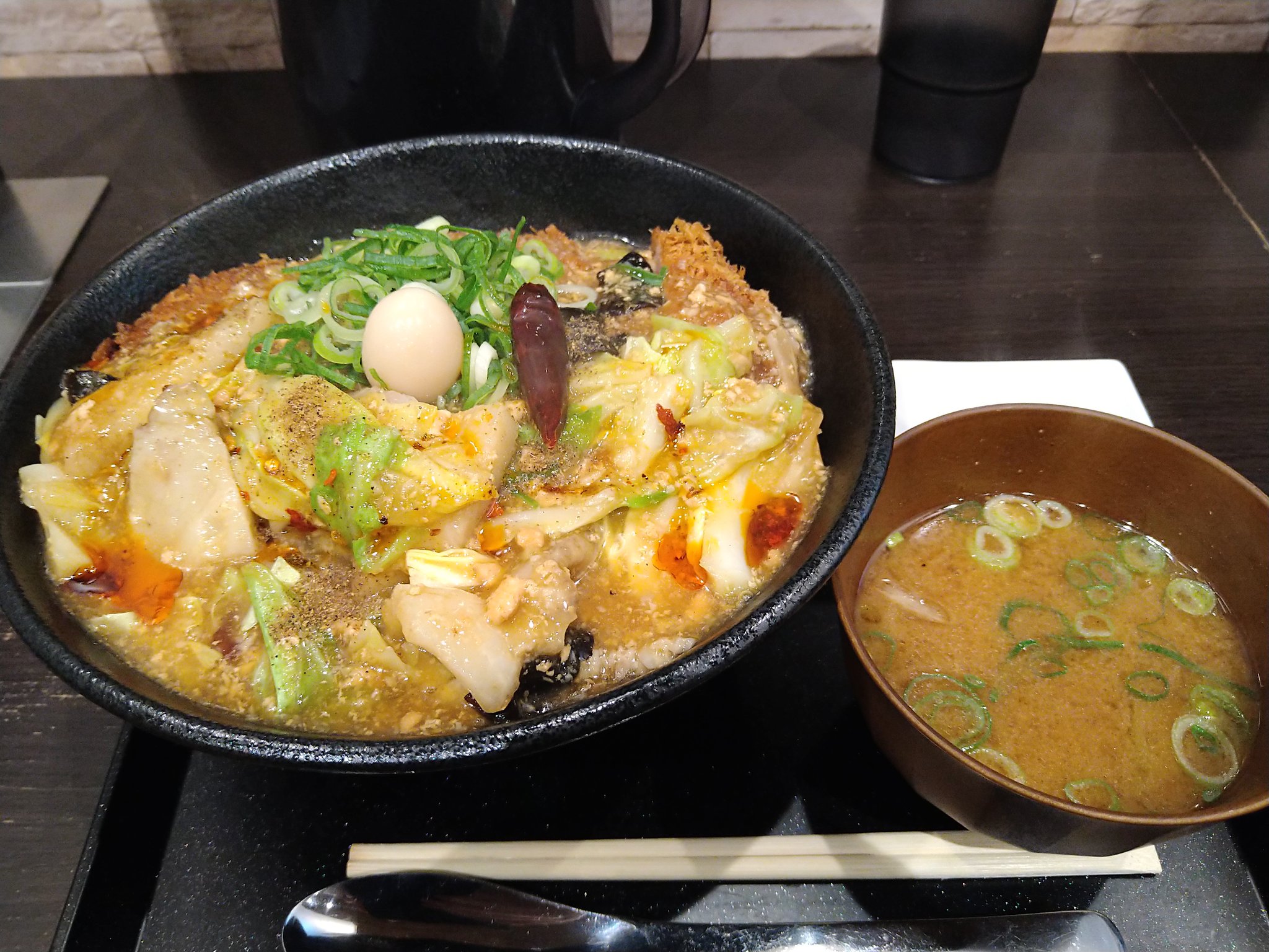 麺や遊大 タンメン専門店 ようやく食べれた カツ丼が一番好きな食べ物である自分 実はラーメンではないw の カツ丼ランキングトップにいきなり立った 平日夜限定はハードル高いが 絶対にまた1区間高速使って行く 心温食堂 水煮肉片ぶっかけカツ丼