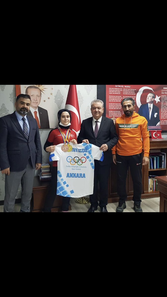 PursaklarMem's tweet photo. Feride Bekçioğlu Spor Kulübü Sporcusu,Pursaklar Anadolu Lisesi 10. sınıf öğrencimiz Esra Akbaş Bükreş’te 24-30 Kasım tarihlerinde yapılan Dünya Bilek Güreşi Yarışmasında Sağ Kolda Dünya 1. si,Sol Kolda Dünya 3.sü olmuştur. Şampiyonumuzu ve emek veren hocalarımızı tebrik ediyoruz. https://t.co/PUcFoKYxkf