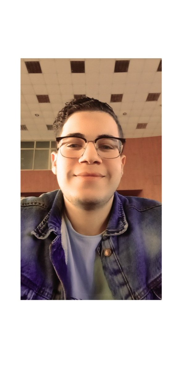 "أعوذُ بِالله من تعب الرّوح وَأرق الشُعور وشحوب الأيام وَكسرِها"🥀♥️