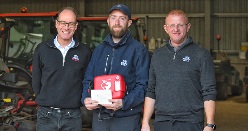 TurfBusiness's tweet photo. #TurfPeople: Liam Nicholson, greenkeeper at @GullaneGolfClub, saved the life of a golfer who was having a heart attack on the course earlier this month, heroically resuscitating them using one of the club’s three defibrillators. 👏🏼
Read more ↘️
https://t.co/OgUigiNUFl https://t.co/OIxqCjoPWI