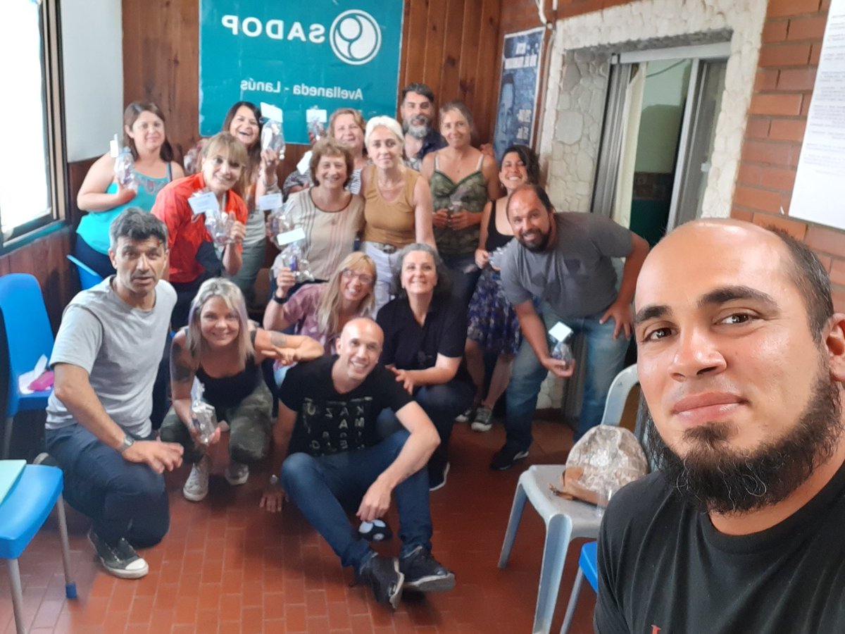 AvellanedaSadop's tweet photo. En el día de hoy se llevó adelante la última reunión de Delegados/@s en la Delegación SADOP Avellaneda con el acompañamiento de la Seccional Provincia de Buenos Aires.
Agradecemos la presencia de Inés y Rodrigo y de todos/@s los Delegados/@s.

#SomosSADOP 
#SeguimosCreciendo https://t.co/Ck6wpM58MM