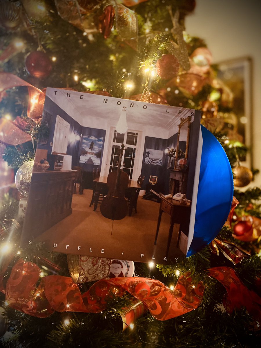 For the eclectic music fans out there!
Limited Edition copies of our album ‘Shuffle/Play’ are available this Christmas on CD and translucent blue vinyl.
Order now to ensure you get your gifts on time
themonolpsofficial.bandcamp.com/album/shuffle-…