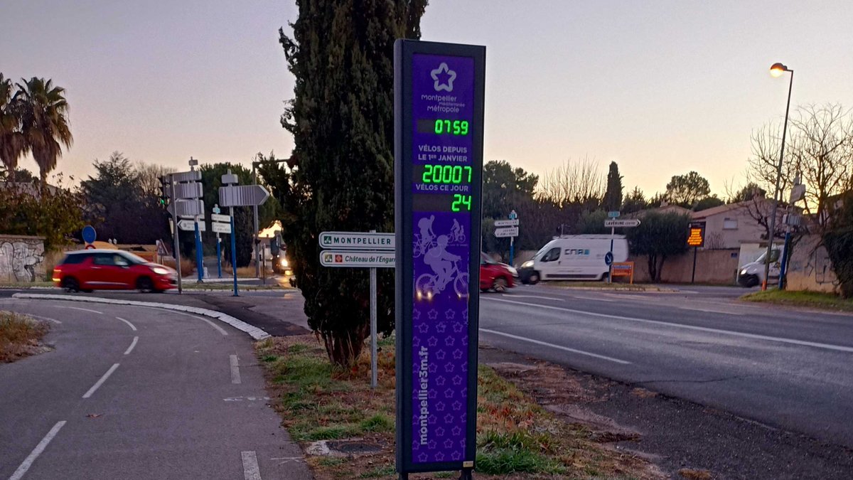 Eh, regarde <a href="/TotemAlbert1er/">TotemAlbert1er</a>, moi aussi je compte ! 
Ce matin j'ai dépassé les 20 000 🚲 ! C'est pas mal, pour un compteur péri-urbain installé il y a peu🤩