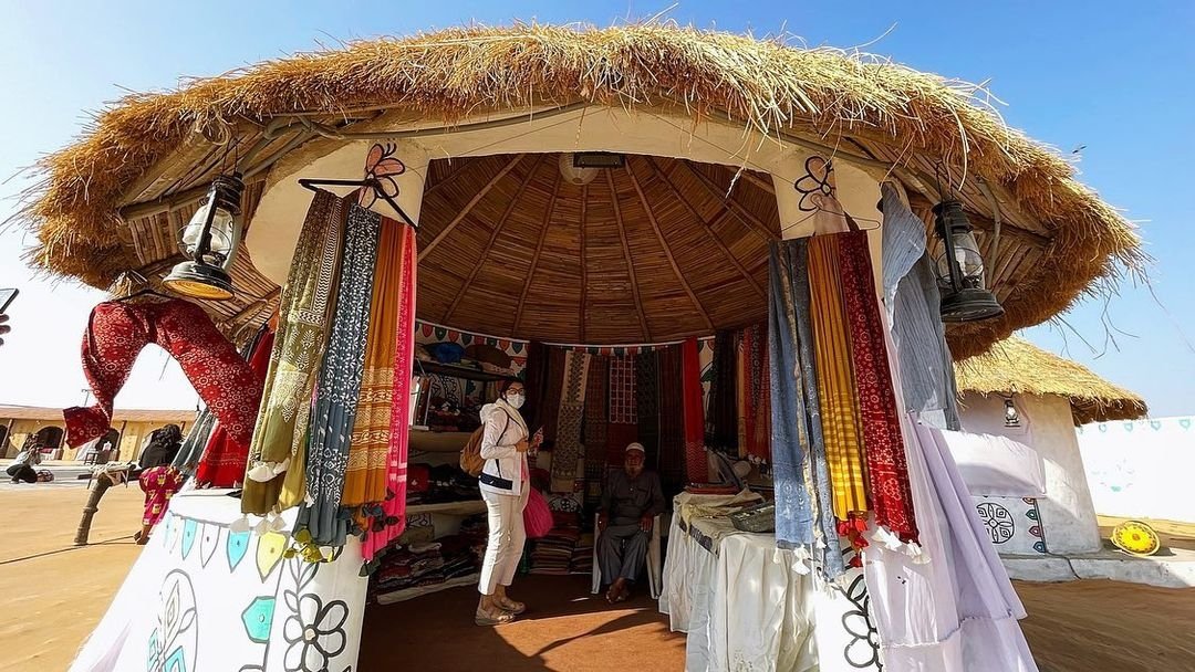 GujaratTourism's tweet photo. I feel honoured to be a part of this successful tourism event this year that allowed me to embrace the infinite horizons of a barren salt landscape that holds within it: a soothing calmness yet allowing one to embrace the rich culture and artistic heritage of Kutch. https://t.co/QDplUJhD4l