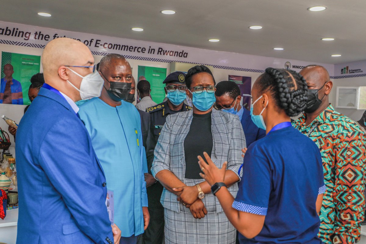 RwandaMart tweet media