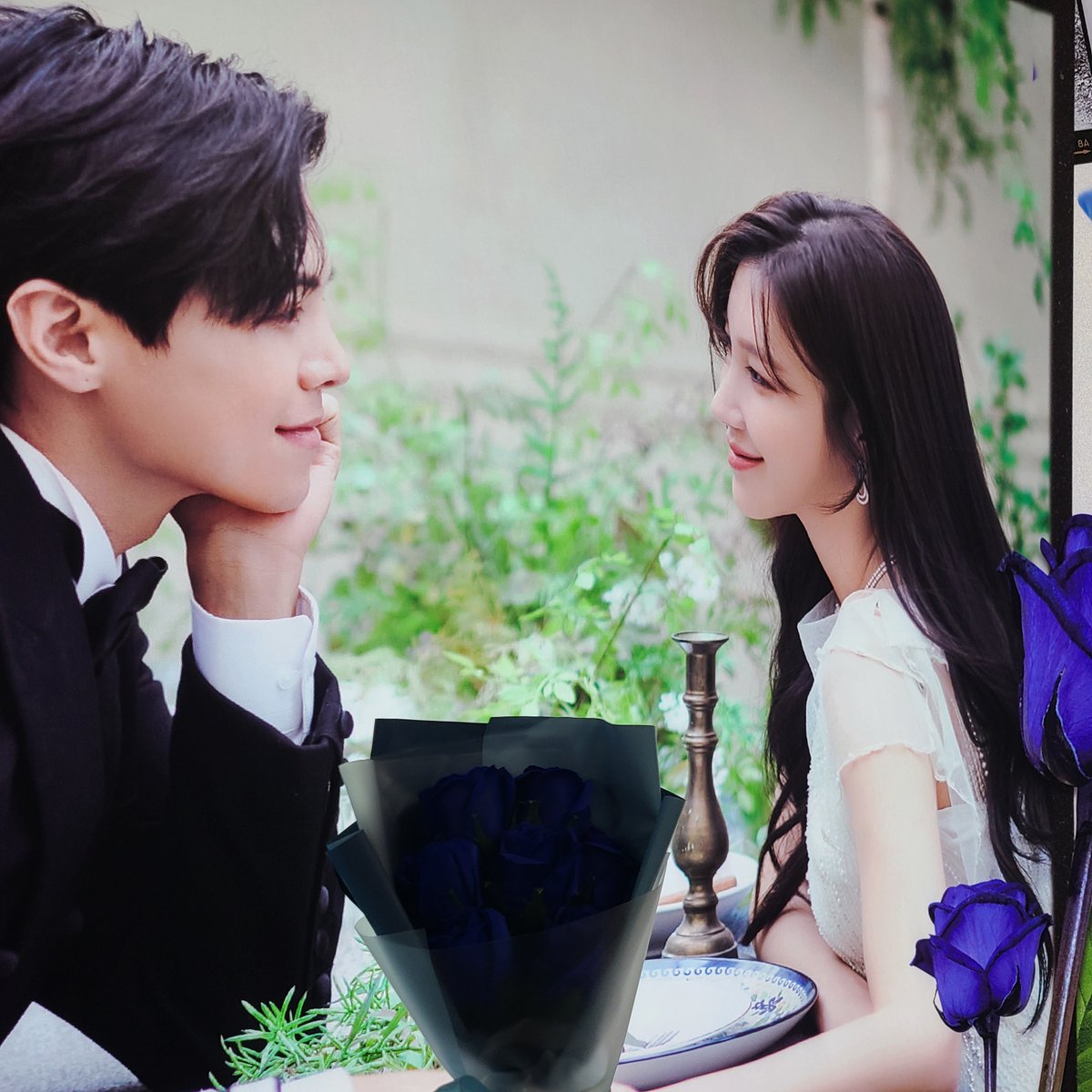 LogRyeon_gall's tweet photo. 혹시 몰라 일단 갤러리 측에서 수거했습니다. 😊🙏🏻 💙🌹 https://t.co/9ujq1DI93e