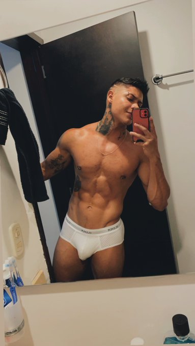 I am #online guys! Come to my room and be my company 🔥🤤 @Flirt4Free @Flirt4FreeGuys   https://t.co/KT7FhB4Go1<a href="/tag/online"class="tags">#online</a>