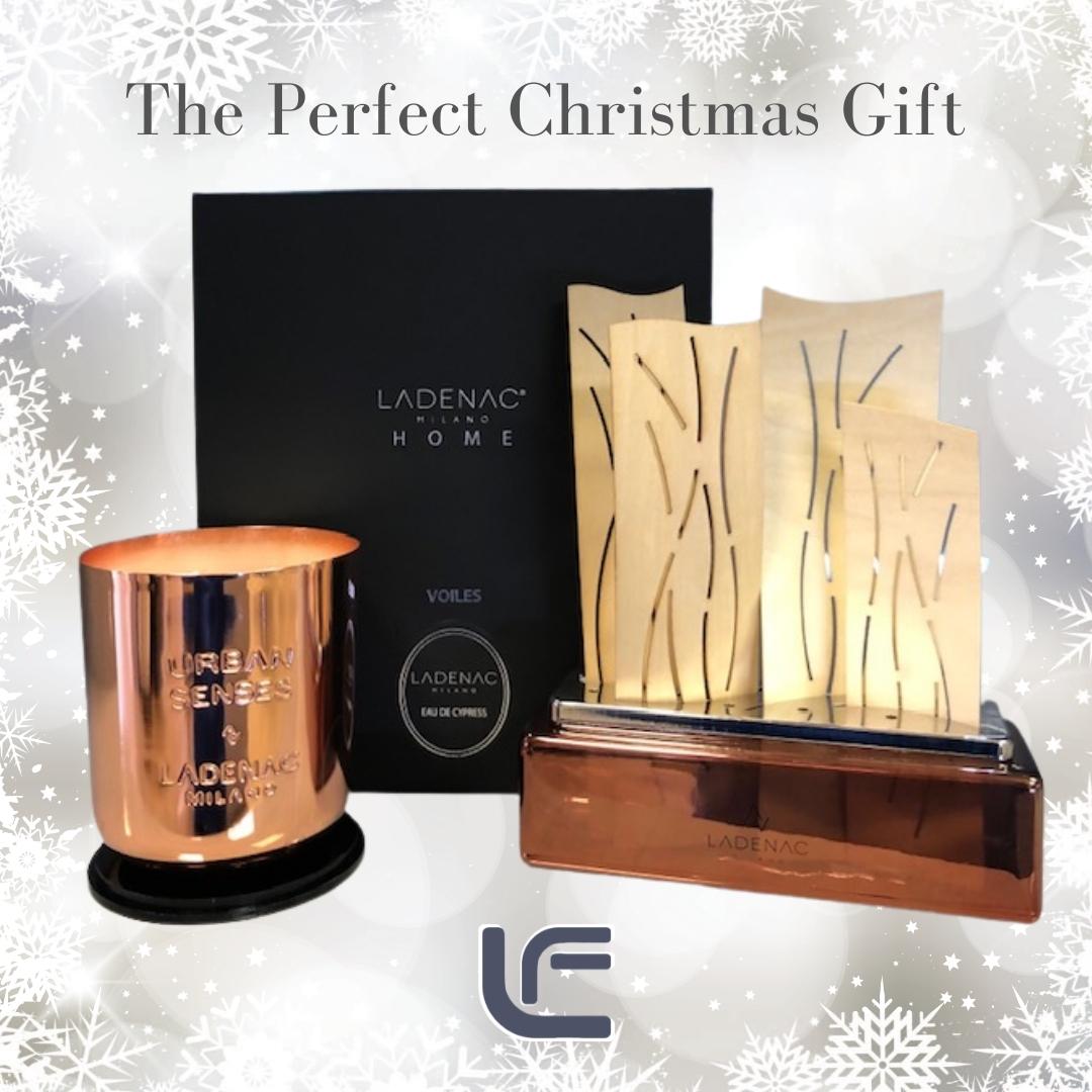 A cosmopolitan diffuser, imbued with notes of ambergris, iris, spices, and a harmonious blend of white flowers.

With its sailboat-like design and Aromatic Lounge fragrance, you will feel as if you were cruising the sea in a sailboat to reach a great metropolis.

#christmasgifts