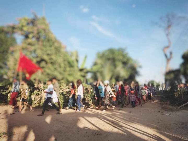 Hundreds of protestors from #Tangse Sagaing Region, have taken to the streets again to condemn the military dictatorship.

#HelpPoliticalPrisoners #Dec14Coup
#WhatsHappeningInMyanmar