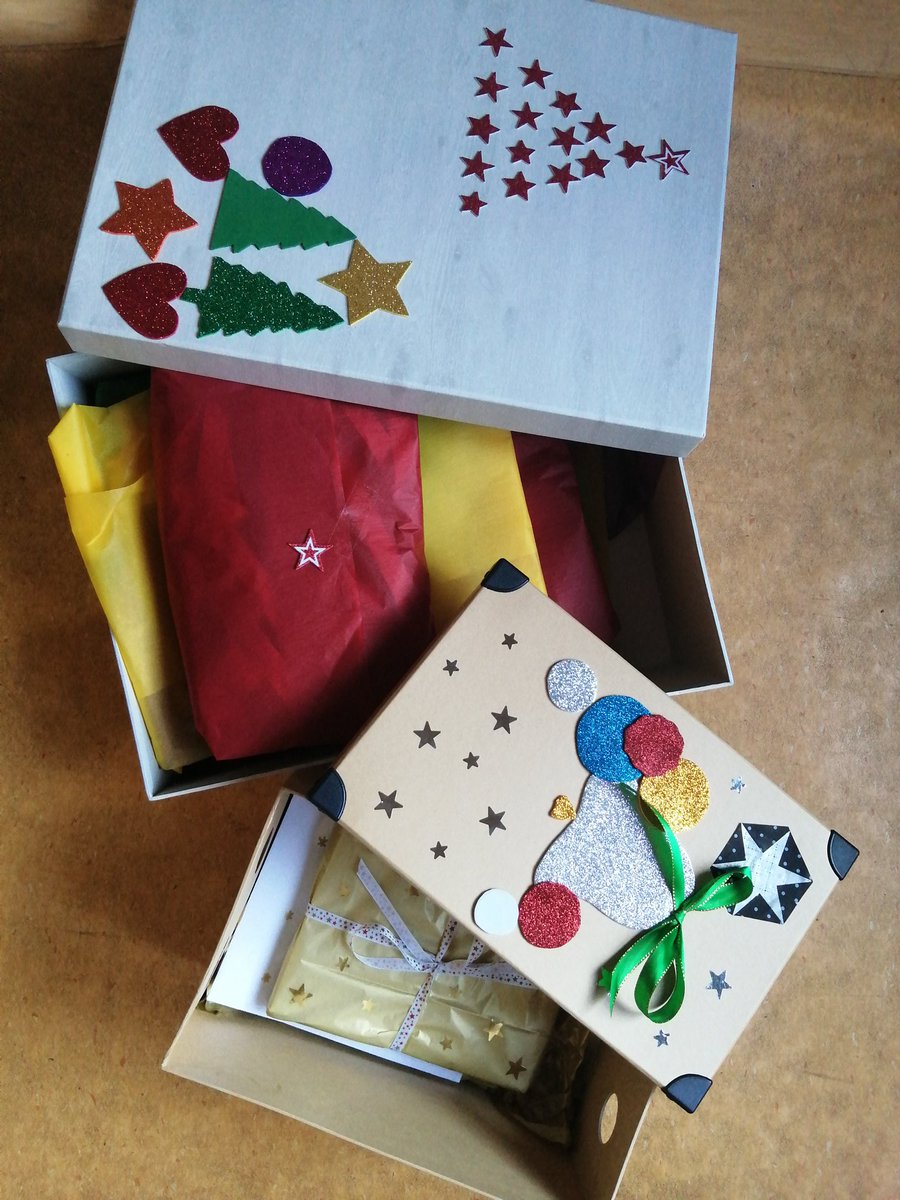 Mireu quina cucada!!! Els alumnes de 3er i 4t de <a href="/EscolaArrels/">Escola Arrels</a>  han preparat uns detalles per a tots els  convivents de l'<a href="/Olivaret/">Residència Olivaret</a>. Aquesta tarda unboxing!!!! 😍👏👏👏