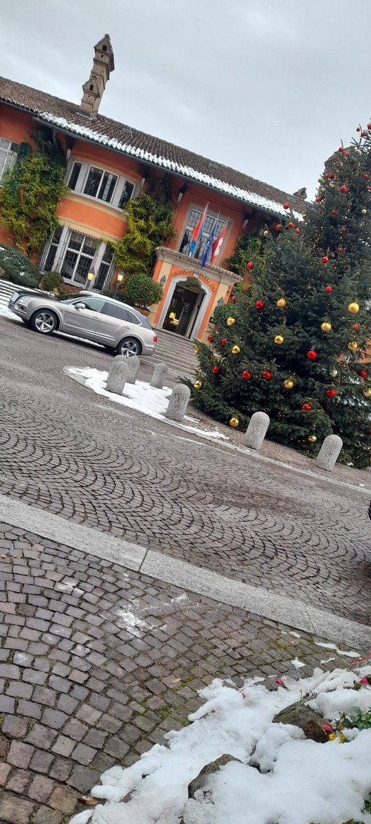 sergioss72's tweet photo. Strepitoso week end a Lugano all insegna del natural anti age by SSESSAMASTER a  presso il luxury hotel @VillaLeopoldo 
#ticino 
#lugano 
#como
#faceliftingmassage 
#facemassage 
#MassageTherapy 
#sergiosessa 
#luxuryhotel
#luxurymassage
#dicembre https://t.co/YNjTNyqNJO