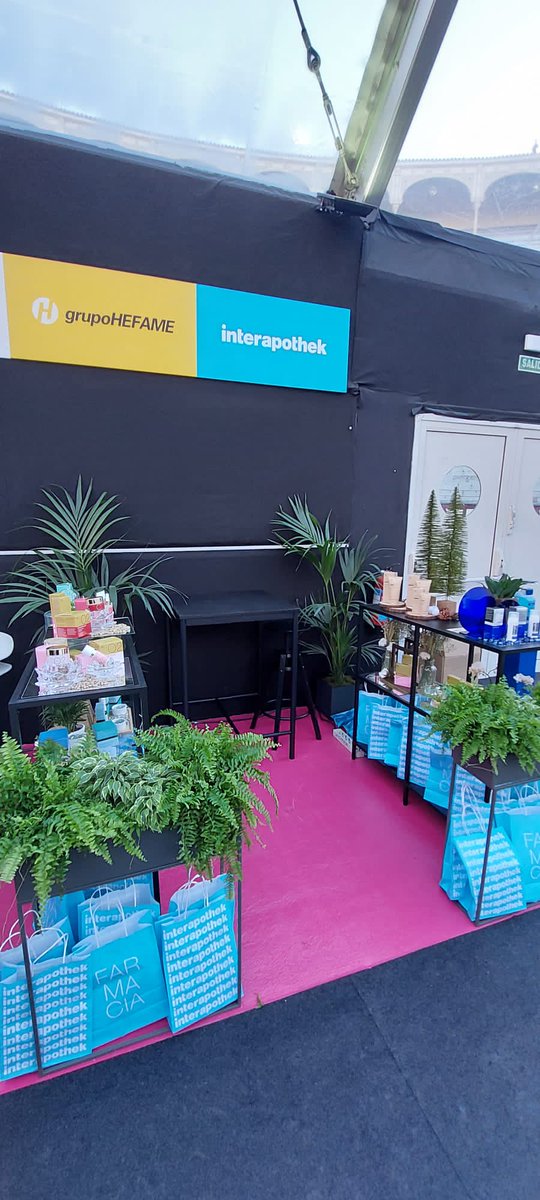 Hefame_es's tweet photo. Estamos presentes en la Jornada #DermoCOFM2021 junto a los laboratorios más destacados del sector farmacéutico 💄🧴🧼
Pásate por nuestro stand de #Interapothek 🔵 y conoce los últimos productos de tu #marcadefarmacia
#ConlosCIncoSentidos https://t.co/LKqr6enOvS