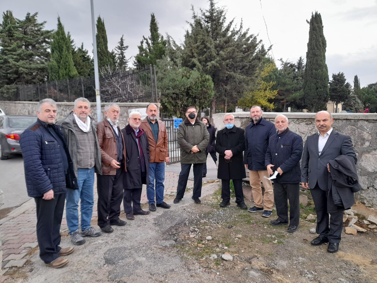 Ömer Çam Hoca Kabri Başında Yâd Edildi

Hocaların hocası, eğitimci, şair ve edip Ömer Çam Hoca, vefatının 19. sene-i devriyesi münasebetiyle kabri başında Kur'an-ı Kerim tilâveti ve dualarla yâd edildi. unyeliler.com/detail.php?Rou…