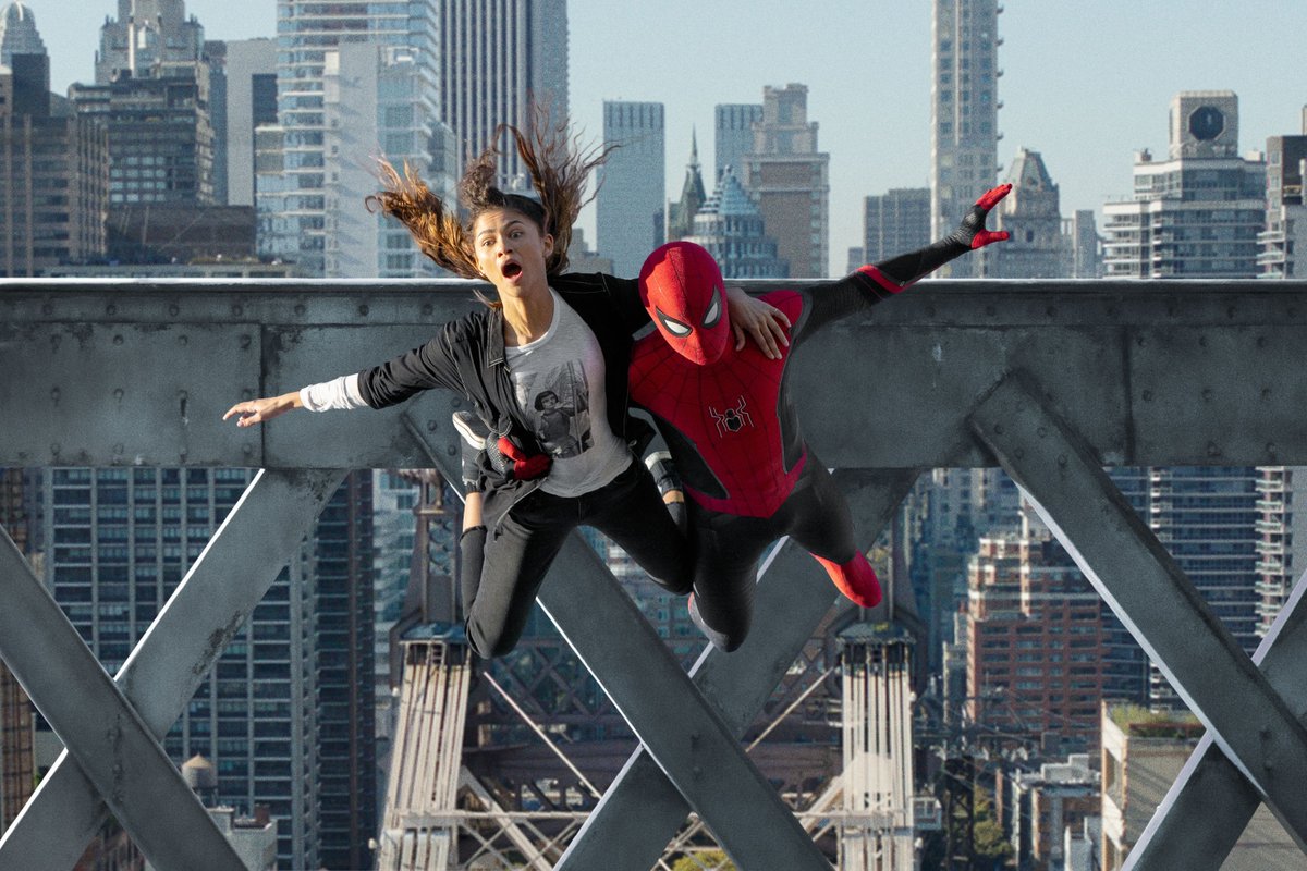 Early reviews are in for #SpiderManNoWayHome - currently it's #Fresh at 100% on the #Tomatometer, with 46 reviews: rottentomatoes.com/m/spider_man_n…