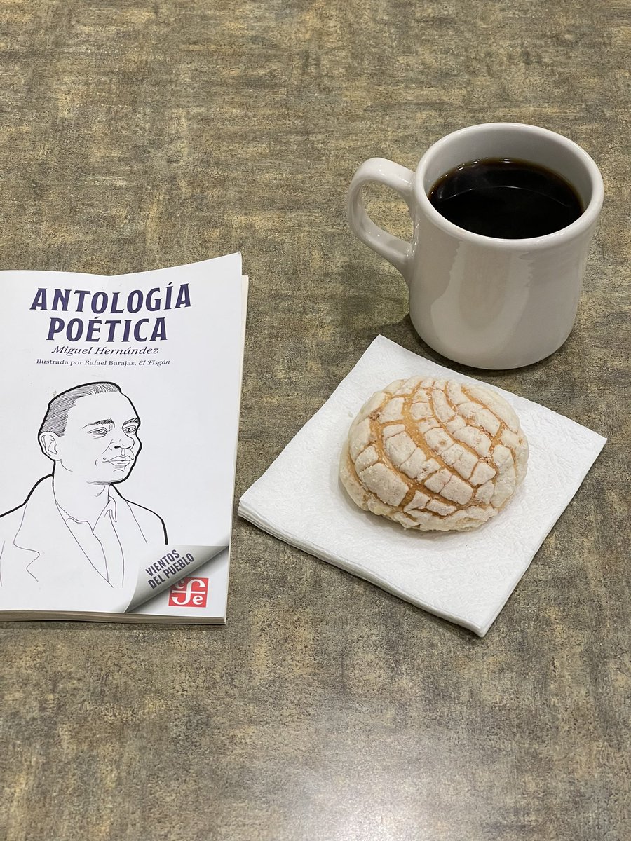 VidaurreEdward's tweet photo. Hoping to find a mechanic. Poetry and coffee and pan dulce while I wait for taxi. #strandedinmexico https://t.co/XpIqxP5vsW