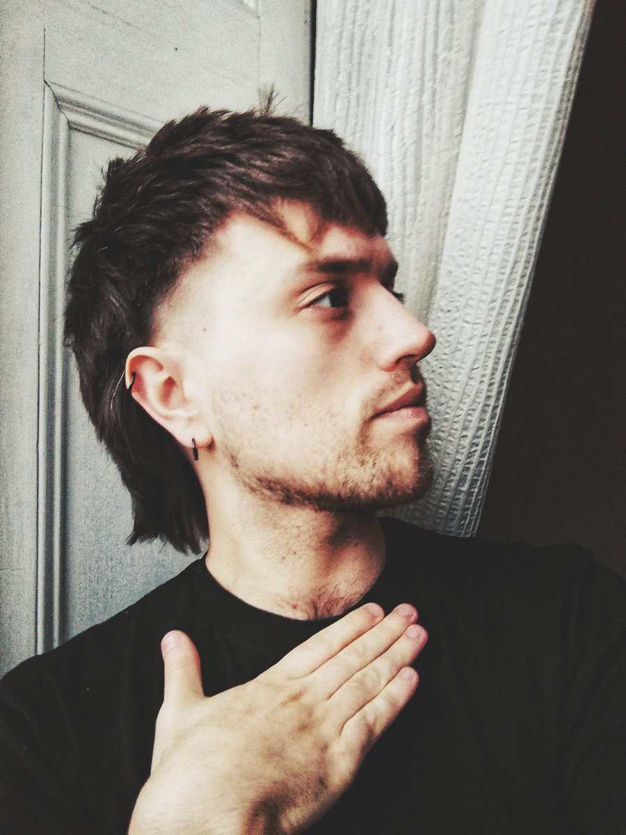 LMcbackflip's tweet photo. Finally did it. I am now a proud member of the Mullet Gang x https://t.co/v5EpWCs3ES