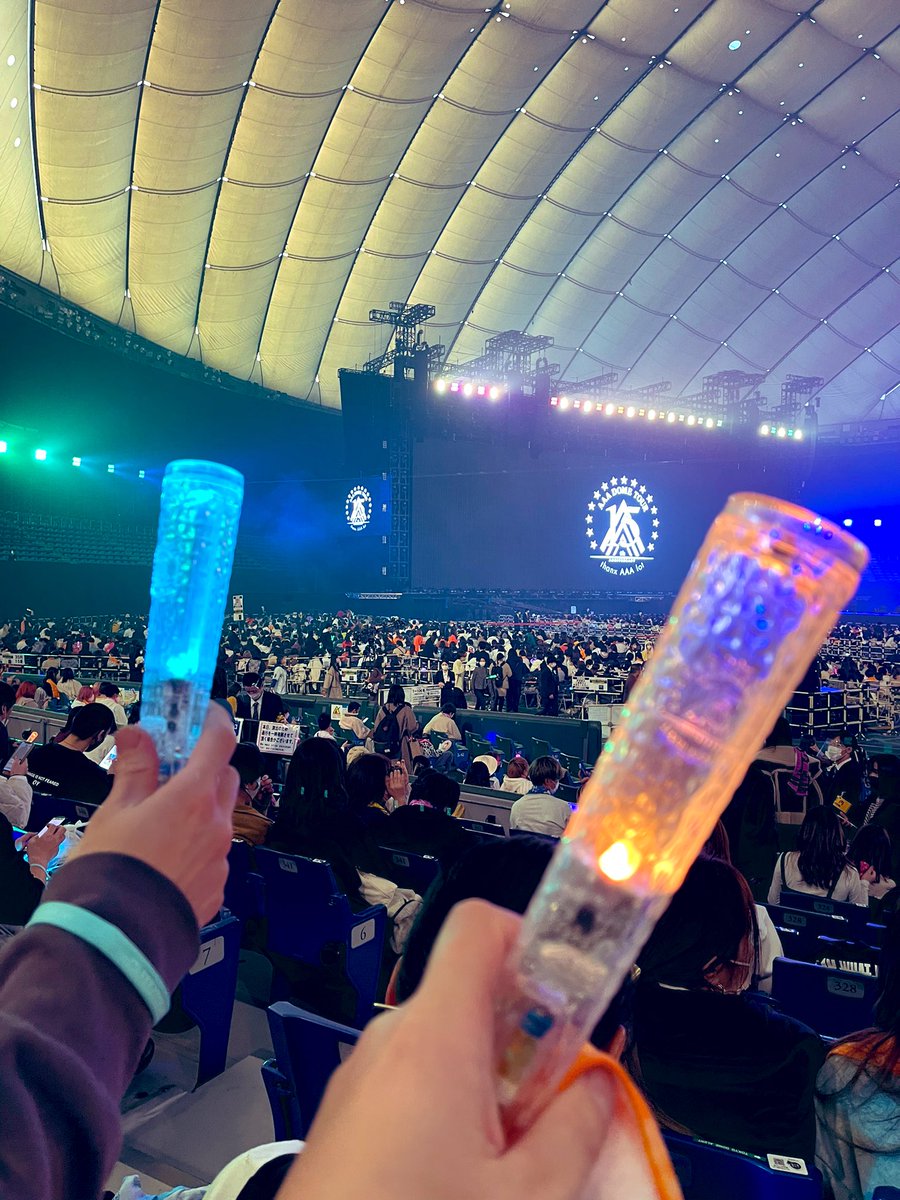 strish_kyt's tweet photo. 久々の埼玉は2泊3日の休みで睡眠時間8時間くらいで結婚式とAAAのライブからの焼肉でバタバタだったけど楽しかった！！
次はGWくらいで帰れたら帰ってゆっくりしたいなと思います！！ https://t.co/Zl6YaZgbHE