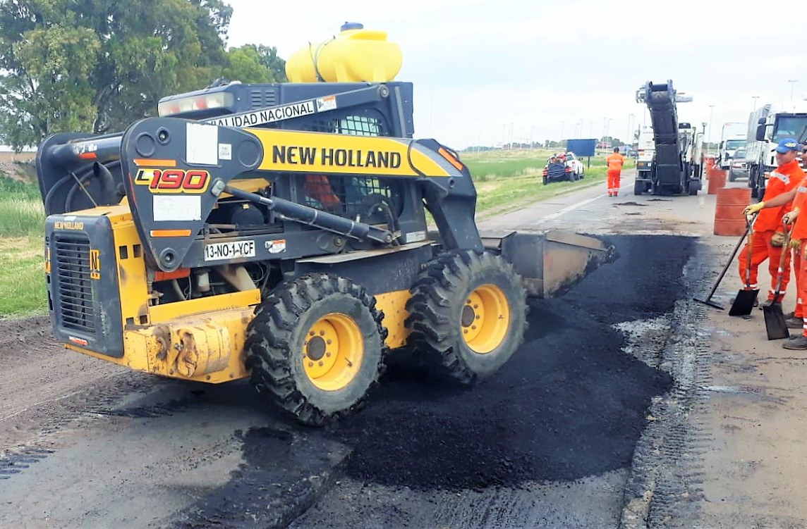 CarinaLambrecht's tweet photo. 🚨Desvío en #RN3 entre Av. Colón y Pedro Pico🚨
🚜Trabajos de bacheo con equipos y personal del #19Distrito
#VialidadNacional
#Conservación
#ResponsabilidadSocial
@gtrankels https://t.co/12AL42R24l