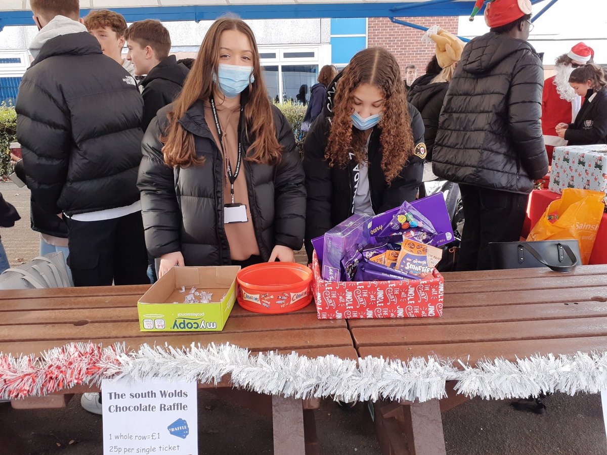 Today it was the Sixth Form Christmas Fair 🎄🎄with stalls selling treats and hot chocolate. We also had games and a chocolate raffle. Raising money for homeless and cancer charities 🥳🎄