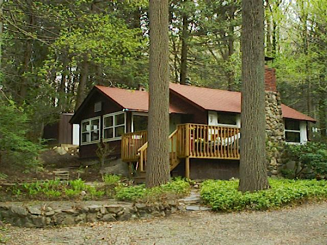 TedInJest's tweet photo. The house my family owned when I was born was in Sparta, New Jersey. #LittleKnownFactAboutMe https://t.co/5OKYGE7cCv