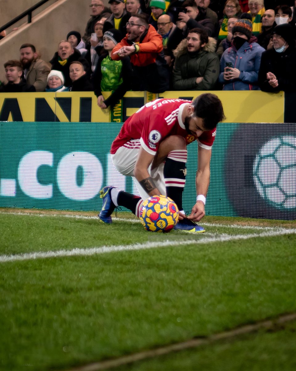 Bruno Fernandes having a 'poor' season :

- 14 G/A IN 19 STARTS 
- MOST ASSISTS IN UCL🥇
- MOST CHANCES CREATED IN PL🥇
- MOST CHANCES CREATED IN UCL🥇
- MOST KEY PASSES IN UCL🥇
- MOST BIG CHANCES CREATED IN UCL🥇

Imagine when he is inform. 🤐