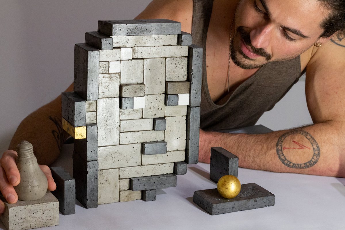 proroketh's tweet photo. Dear friends

I'm pleased to announce my new Still Life PFP collection CONCRETE PUNKS will be released on @withFND this week.

Each punk is made from black, white and grey cast concrete blocks and brought to life on Ethereum, before being deconstructed forever. https://t.co/nzy4QLxdt0