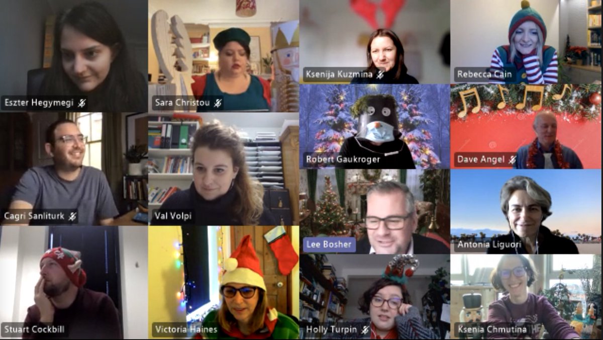 It's a pity our @MeaningofHomeLU meeting had to move online - but we are festive nevertheless 🎄♥️