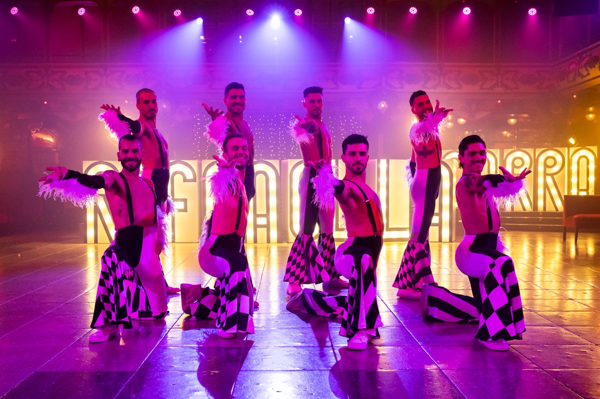 📢 Era un secreto a voces y un homenaje merecidísimo porque la fiesta se murió un poco en el 2021... 😢

Esta NOCHEVIEJA en <a href="/la2_tve/">La 2</a> GALA ESPECIAL dedicada a la diva italiana por excelencia.

RAFFAELLA CARRÀ en #CachitosNochevieja 
🎉Felicità tà tà 🎉