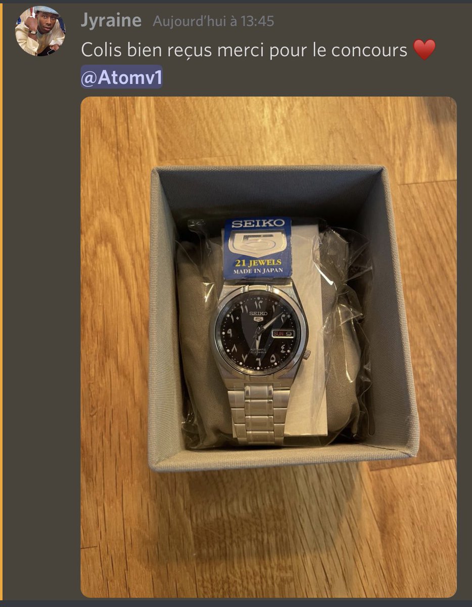 WCC_NFT's tweet photo. L'un de nos deux gagnants du dernier concours à déjà reçu le lot 

Celui ci était possible grâce à notre partenaire @TempusShop  

Il le sera aussi pour les nombreuses montres qui seront en giveaway pour les holders 

Pour nous rejoindre https://t.co/zySgBwaw3s https://t.co/DNYSpcJwgn