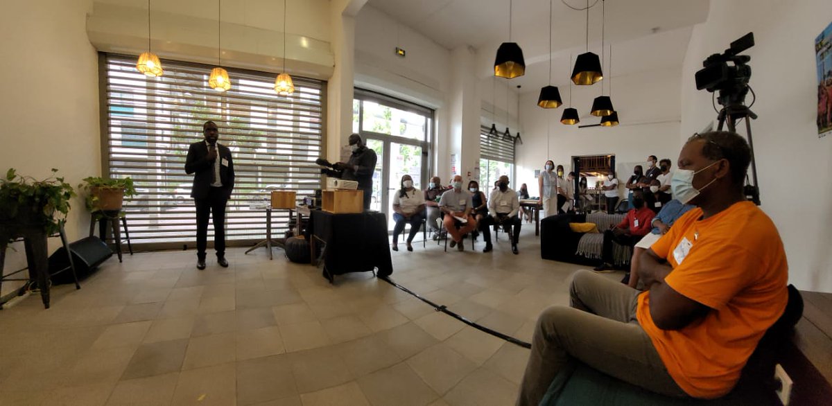 BakloutiC's tweet photo. Le premier Hackathon organisépar Pôleemploi Guyane...C'est parti !!!
2 jours pour trouver des solutions innovantes afin de lever les freins périphériques   des demandeurs d'emploi en matière de transport, de restauration, de garde d'enfants et d'hébergement.
#PoleemploiGuyane https://t.co/pGkmiEOSJG