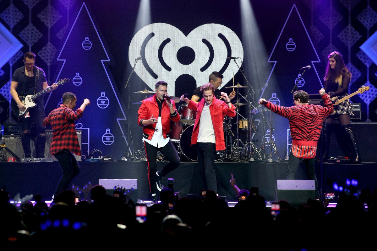 btronmedia's tweet photo. big time rush live at iheartradio jingle ball philadelphia (12-13-2021) https://t.co/XpSyXozYpO