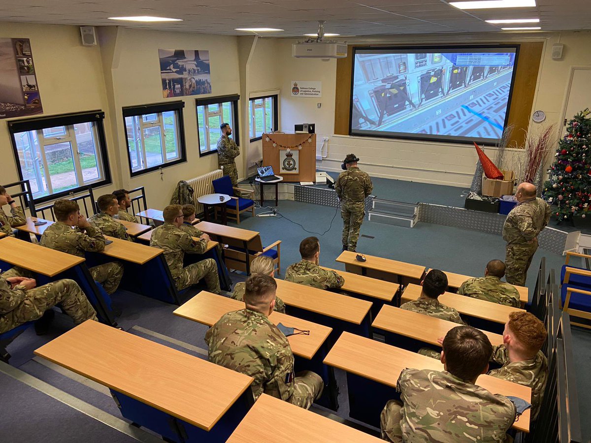 Basic Movs Training course 110 have today been utilising #VirtualReality to gain knowledge of @RoyalAirForce @99Sqn C17s before exposure to live airframes. @DCLPA_HQ @CO_LSTW @RAFMovs