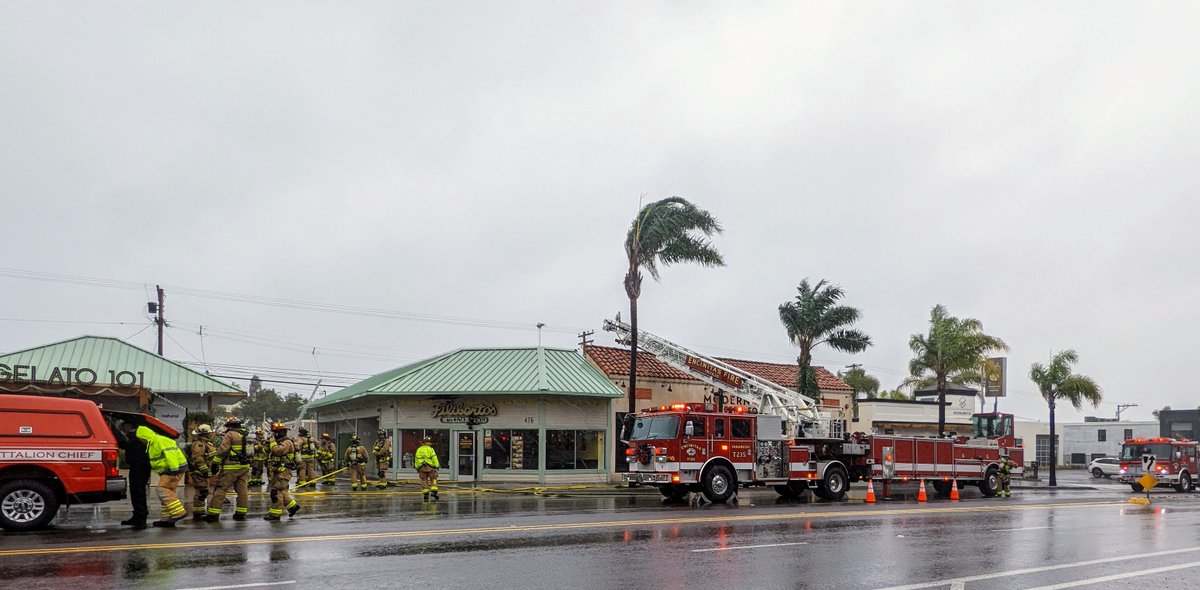 wnoble's tweet photo. Fire at filiberto's #Encinitas. Put out quickly. #encinitaslife https://t.co/yk2VYrr72o