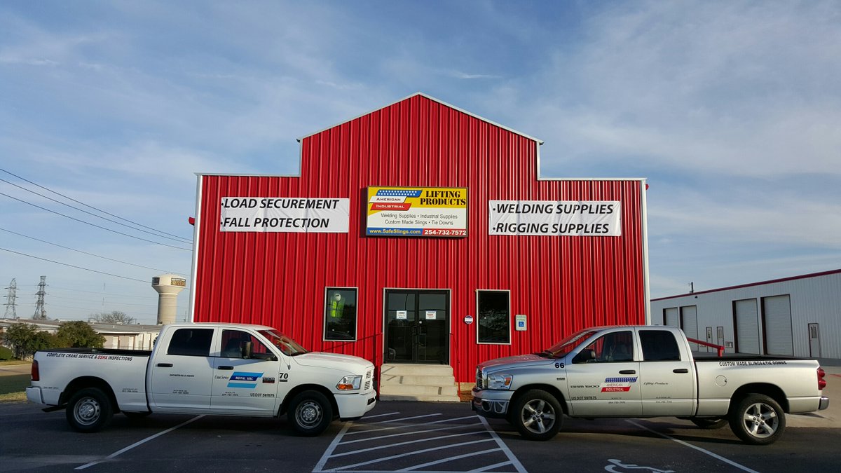 AmerIndustLift's tweet photo. When you see this building on US 84, you know it means high-quality rigging and cargo securement equipment. Visit our site here: https://t.co/9ydsZpn09K https://t.co/5gAvheVDXM