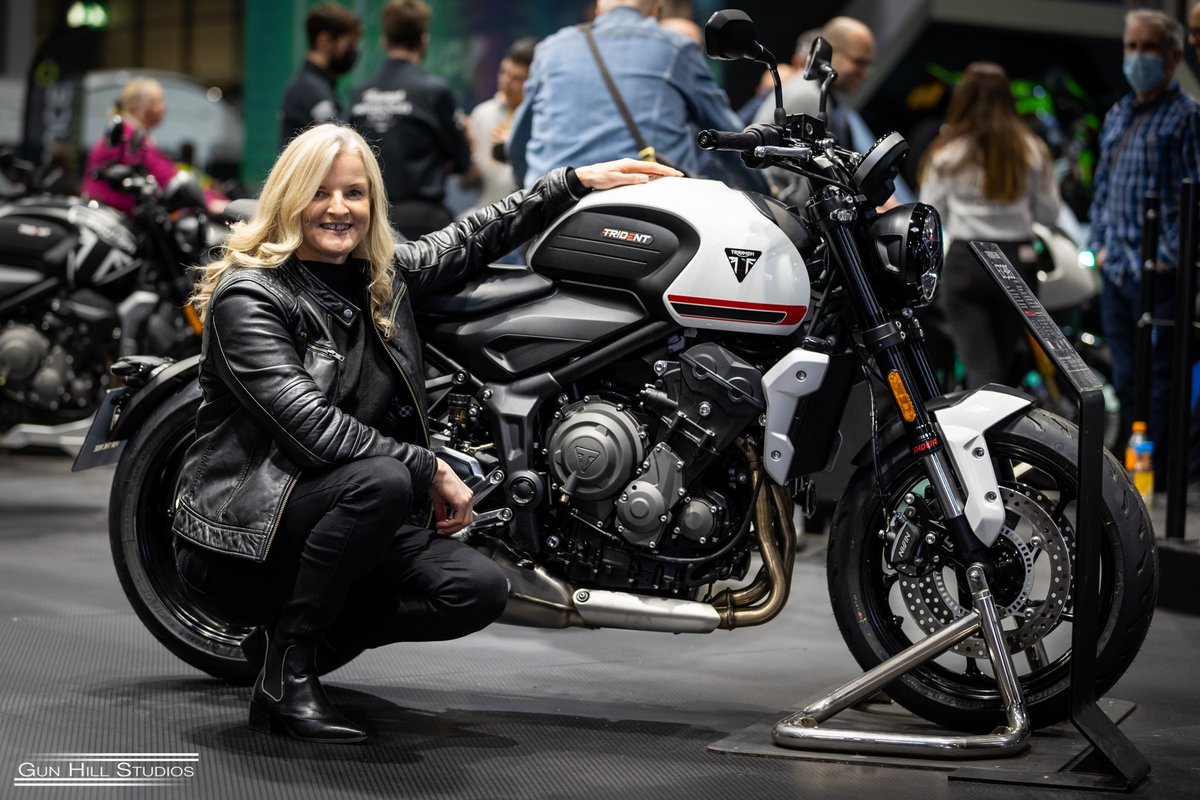 gunhillstudios1's tweet photo. "What a Triumph ".
A great afternoon with Maria talking all things bike. Looking forward to the studio visit in the New Year
@Bikesure @MariaCostello
#MotorcycleLive #Bikeshow #mariacostello #gunhillstudios
@MariaCostello https://t.co/oG5r8MTdrY
