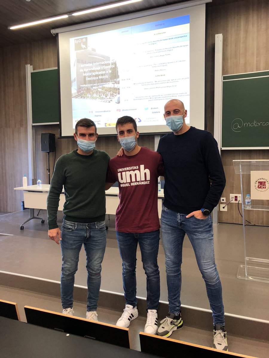 🛠 🧰 Llenando la caja de herramientas aprendiendo de grandes profesionales ⚽️🏋🏻‍♀️ <a href="/aitorjsoler/">Aitor Soler Aguinaga</a> #angeltorrespf y encima en casa... <a href="/MotorControlUMH/">Aprendizaje y Control Motor</a>