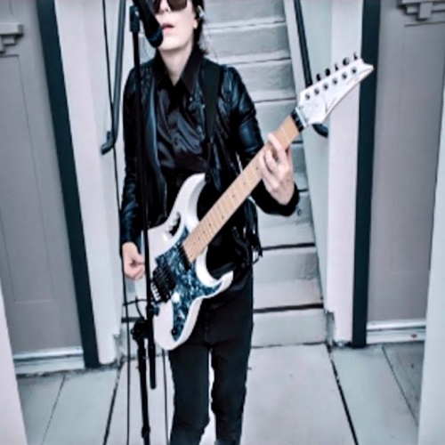 MusicNewsWeb's tweet photo. https://t.co/cGbkkwo6Jk FerrariLover reveal new single 'Barely Black' - #FerrariLover @ferrarilover_ #ferrarilovermusic https://t.co/FsdLDrCQwB https://t.co/gOaQ4fLGuJ