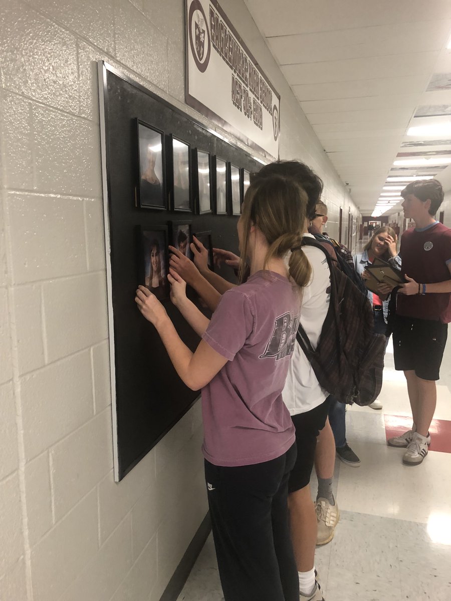 TibbsEAG's tweet photo. Adding some more pictures to our ACT 30+ Club! These students are amazing! Way to go Seniors! #ehsco22 @Tim_PedigoEAG @EAGbrownj https://t.co/uz1754iPog