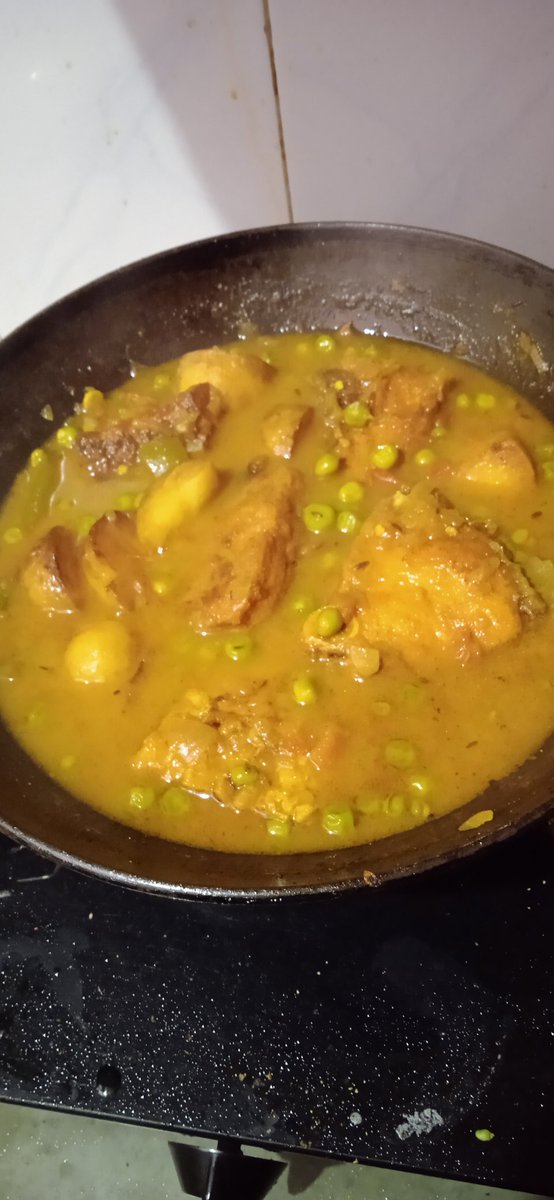 DevKumarB2's tweet photo. #Bhetki   Machh er jhol with grinded coriander + green Chillies.... Less 🌶
@PayalNangia :) https://t.co/UyqZx6qkyF