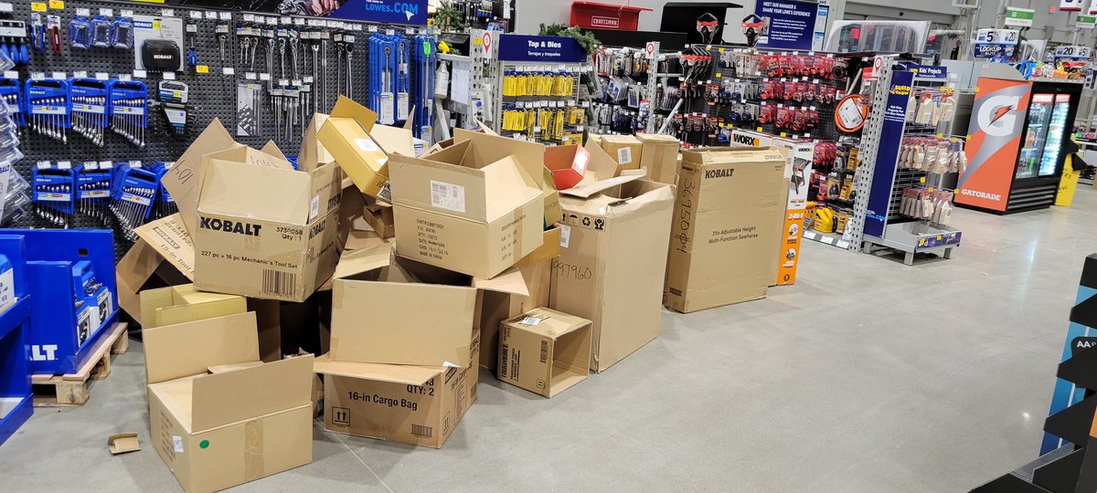 Lowes0560's tweet photo. #team560 Continues to crush it! #cardboardchallenge @R18Merch @EamonnG84 @Anthony_Battle1 https://t.co/1JBfHGG8g9