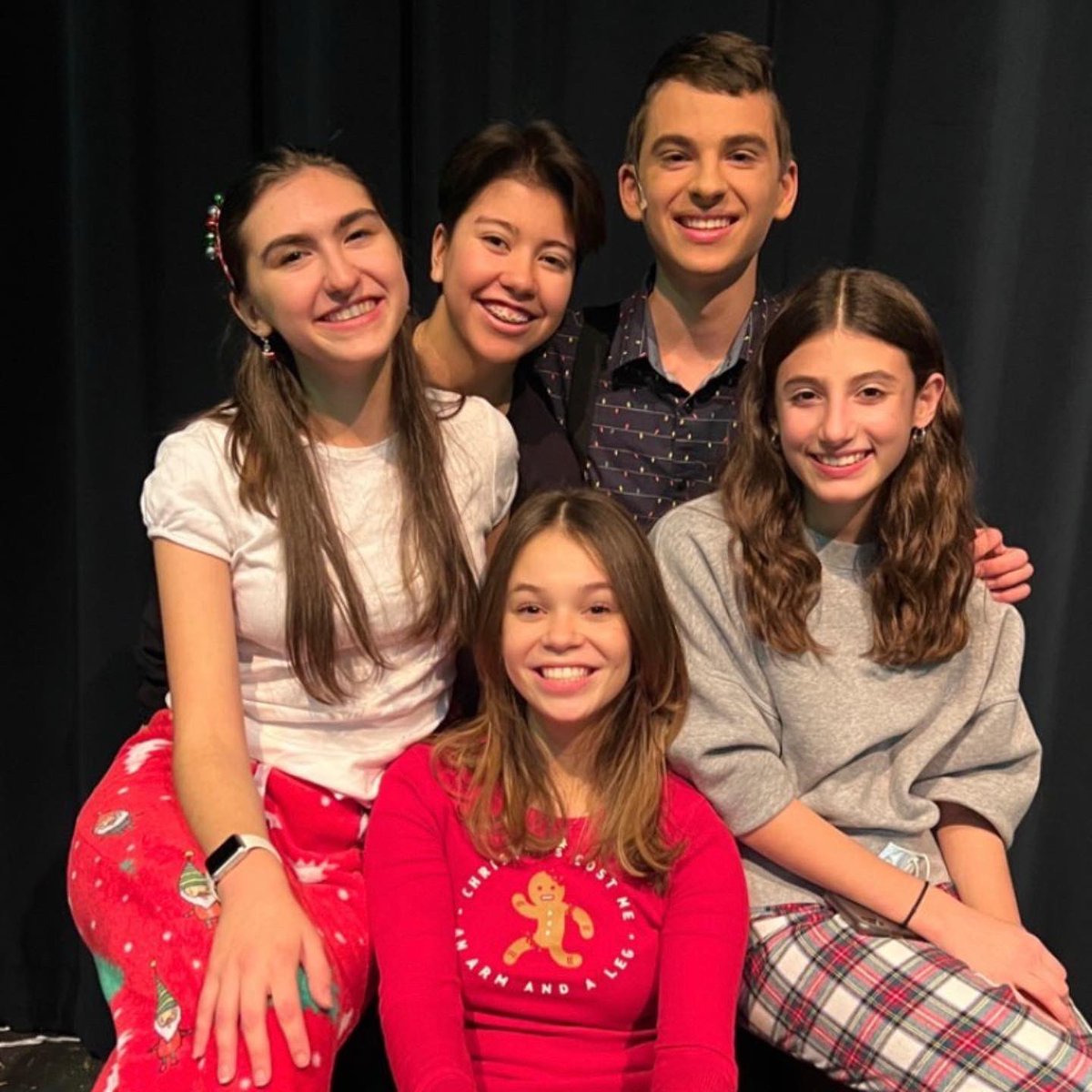 PVHS_Hornets's tweet photo. Thank you to everyone who came out last night to see our student-directed Holiday Play "Elf Jr." & kindly made donations to Toys for Tots! ๐๐๐ #ElfJr #SwarmUp https://t.co/8U3px73pxV