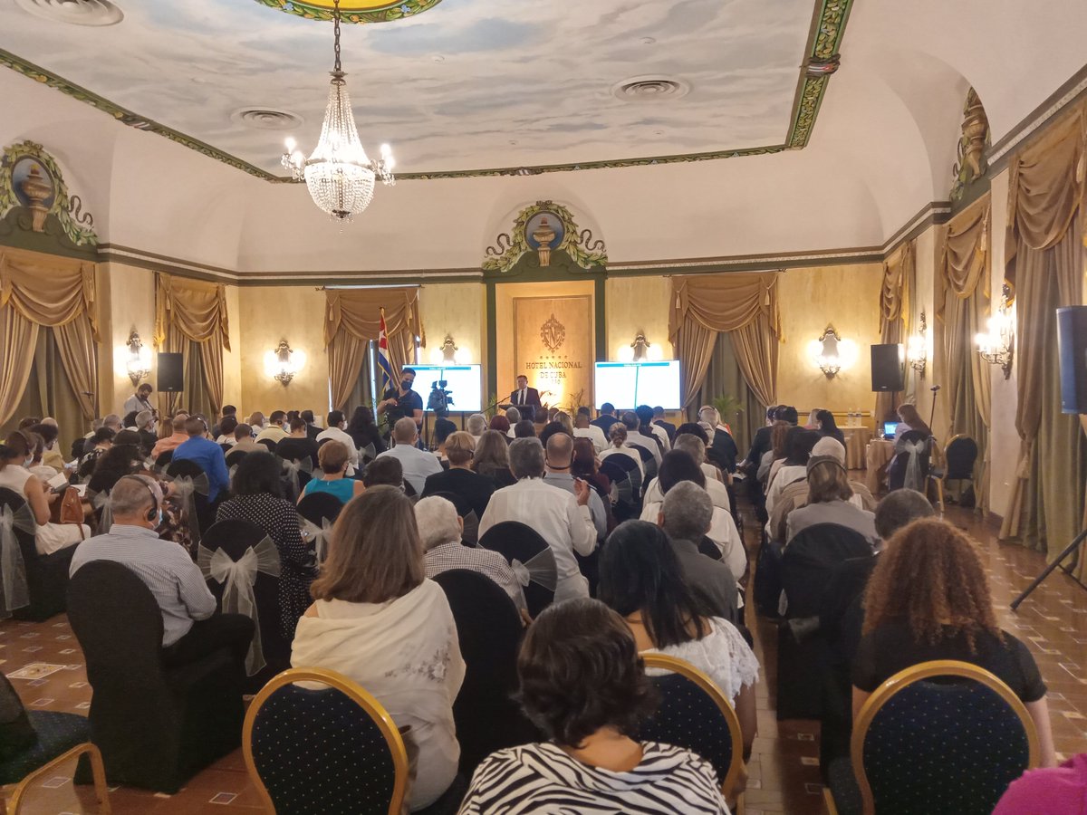 Sala llena escucha sobre las posibilidades de cooperación de la CEE con la República de Cuba. <a href="/AnaTeresitaGF/">AnaTeresita González</a> <a href="/BonacheaInalvis/">Inalvis.Bonachea</a> <a href="/cuba_sd/">LauritaSDCuba</a> <a href="/Ergo2Tweet/">Ergo2Tweet</a> #CubaVive