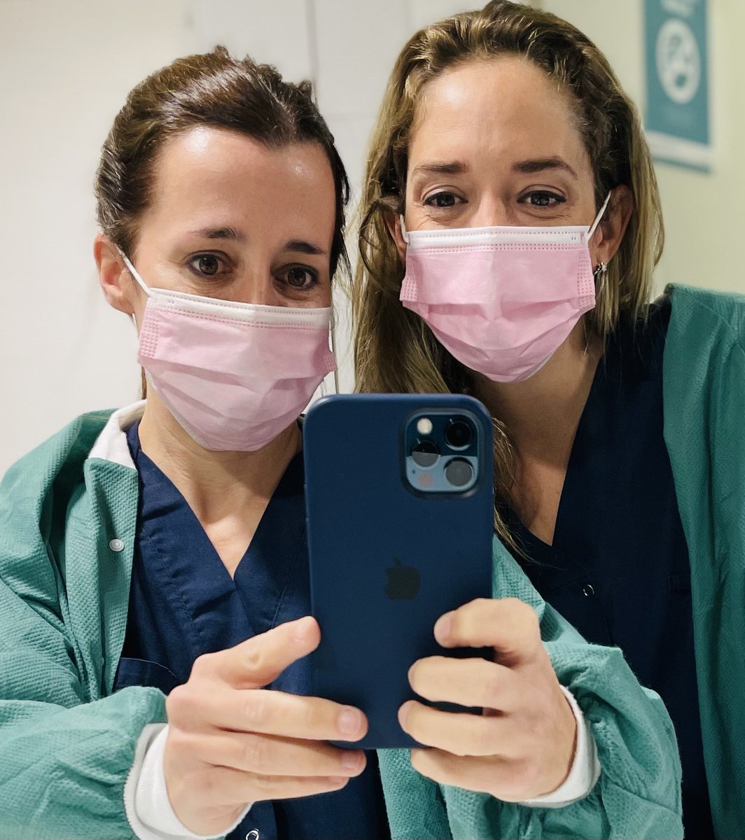 mireiaruizcast1's tweet photo. Me encanta mi trabajo, mis compañeros, mis pacientes y punto.

#nadamejor #ircteam #personastratandopersonas @RuizCastilla #cirugiaplastica @lidilitz #DrDosSantos #DraMartaYuste #DrPabloMuñoz https://t.co/8hDKR1mI1H