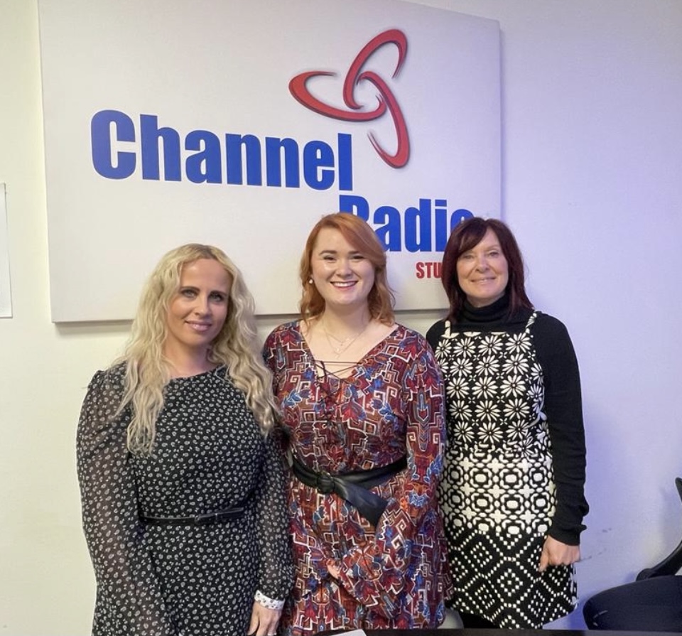 vanillaweb's tweet image. Did you miss it? Catchup with the #BBunker Radio Show with @julesserkin &amp;amp; her guests 

Elle @WeDoSMedia 

Pamela @AngleyDigitalM 

Julie @Rap_Interiors 

Show sponsor @DGEast1 

kentbusinessradio.co.uk/show-559/