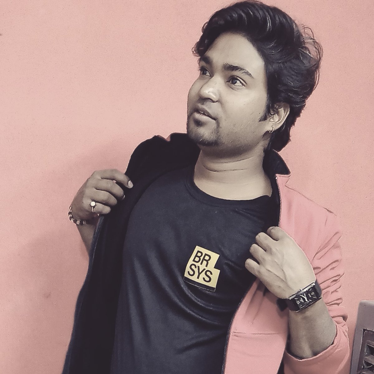 SINGERACTORDHE1's tweet photo. https://t.co/Onwp4KwRv3