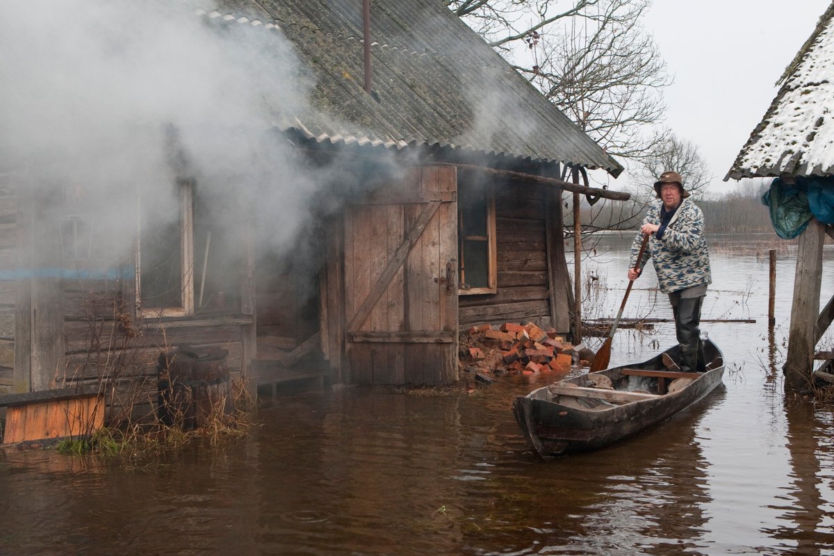 The building and use of expanded dugout boats in the #Soomaa region, #Estonia, has just been added to the <a href="/UNESCO/">UNESCO 🏛️ #Education #Sciences #Culture 🇺🇳</a> List of Intangible Cultural Heritage in Need of Urgent Safeguarding.

#travel #unesco #europe