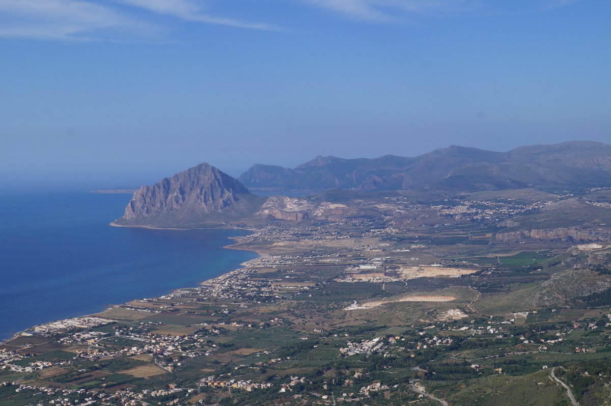 Registration for the Sicily Oxytocin/Vasopressin Workshop is now open!!!  Speakers include <a href="/stevewcchang/">Steve W. C. Chang</a> <a href="/CharletLab/">Alexandre Charlet</a> <a href="/veenemalab/">Veenemalab</a> <a href="/Froemkelab/">Froemke Lab</a> <a href="/dsquintana/">Dan Quintana</a> <a href="/Tkikusui1/">Tkikusui</a> @trainorlab V, Grinevich, <a href="/TaiChimpProject/">Taï Chimpanzee Project</a>, J Connelly! 

May 29-June 02, 2022
schools.centromajorana.it/oxytocin2022/

Venue view👇🏼