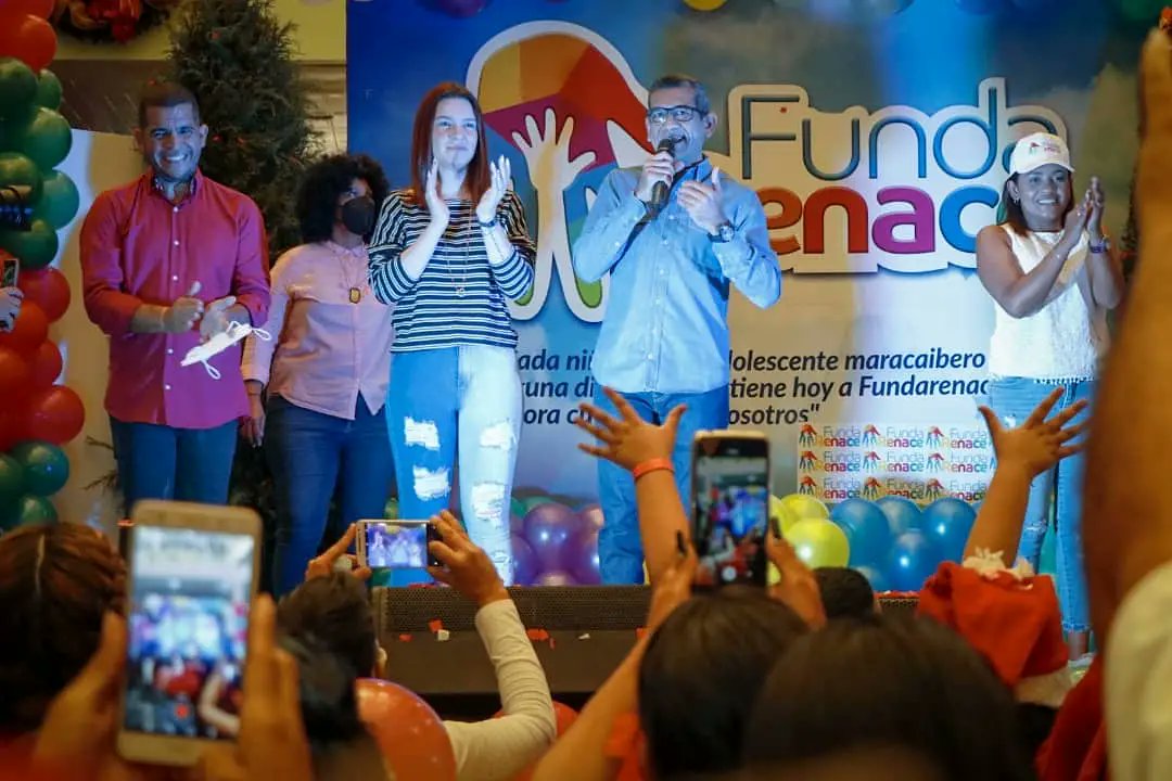funda_renace's tweet photo. Sumando voluntades logramos realizar una maravillosa Fiesta de Navidad para nuestros niños de FundaRenace.
Nuestro agradecimiento a todas y todos nuestros aliados. https://t.co/kBzZfZlPFi