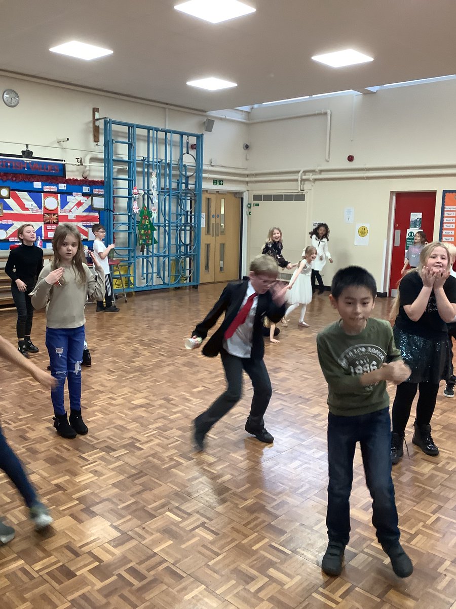 Year 3 and Year 4 had an amazing time at their Christmas party this afternoon! Superstars!