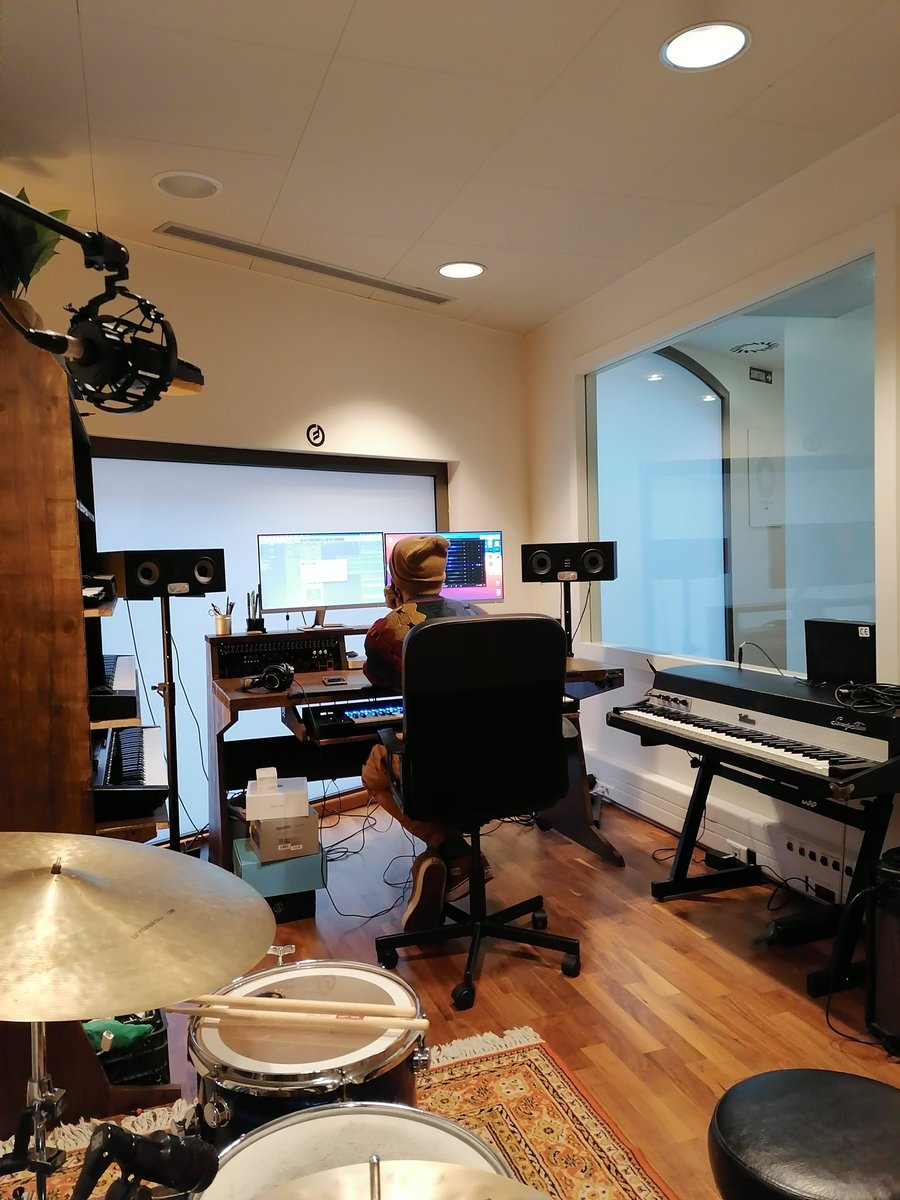 Ja has vist el nou estudi del <a href="/KquimiSaigi/">Kquimi Saigi Martínz</a> a BSO?